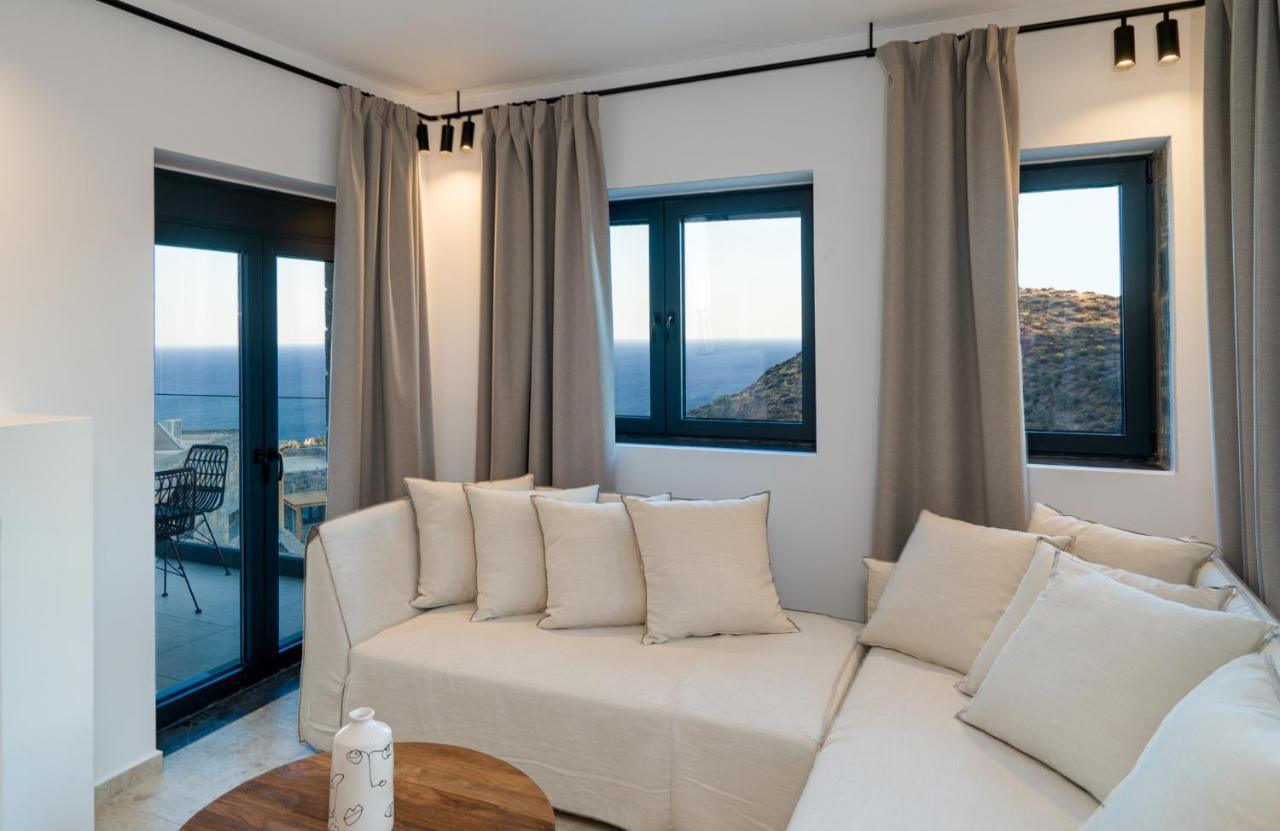 Celine Private Residences Léntas エクステリア 写真