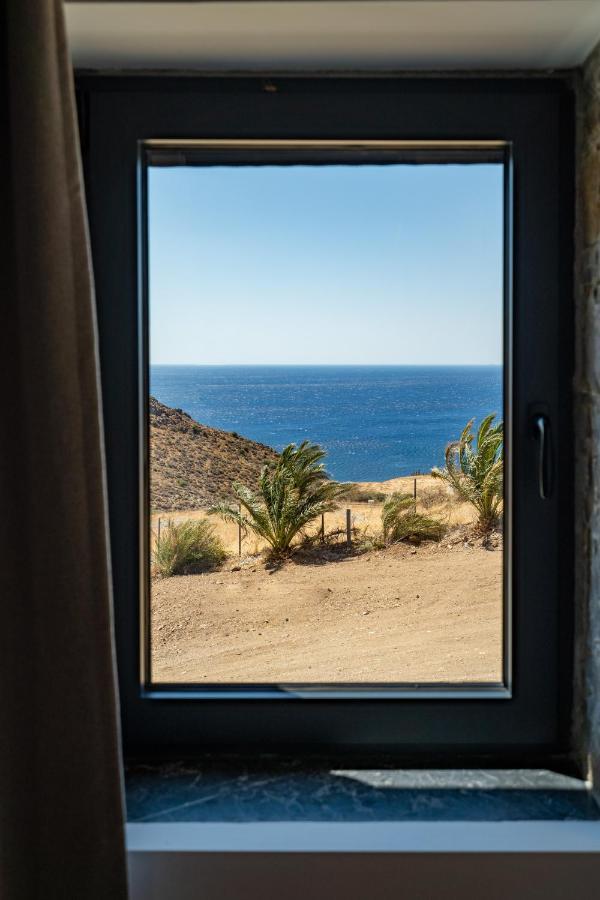 Celine Private Residences Léntas エクステリア 写真