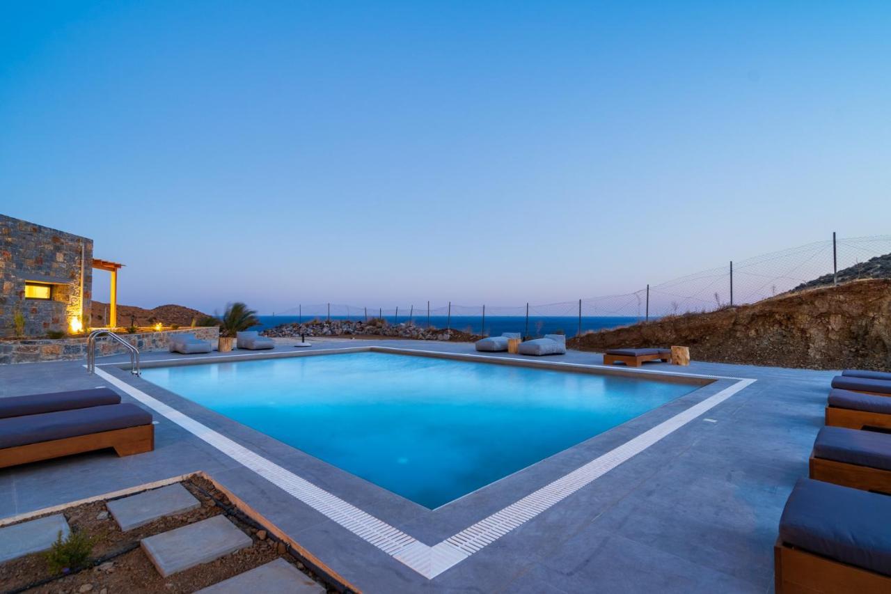 Celine Private Residences Léntas エクステリア 写真